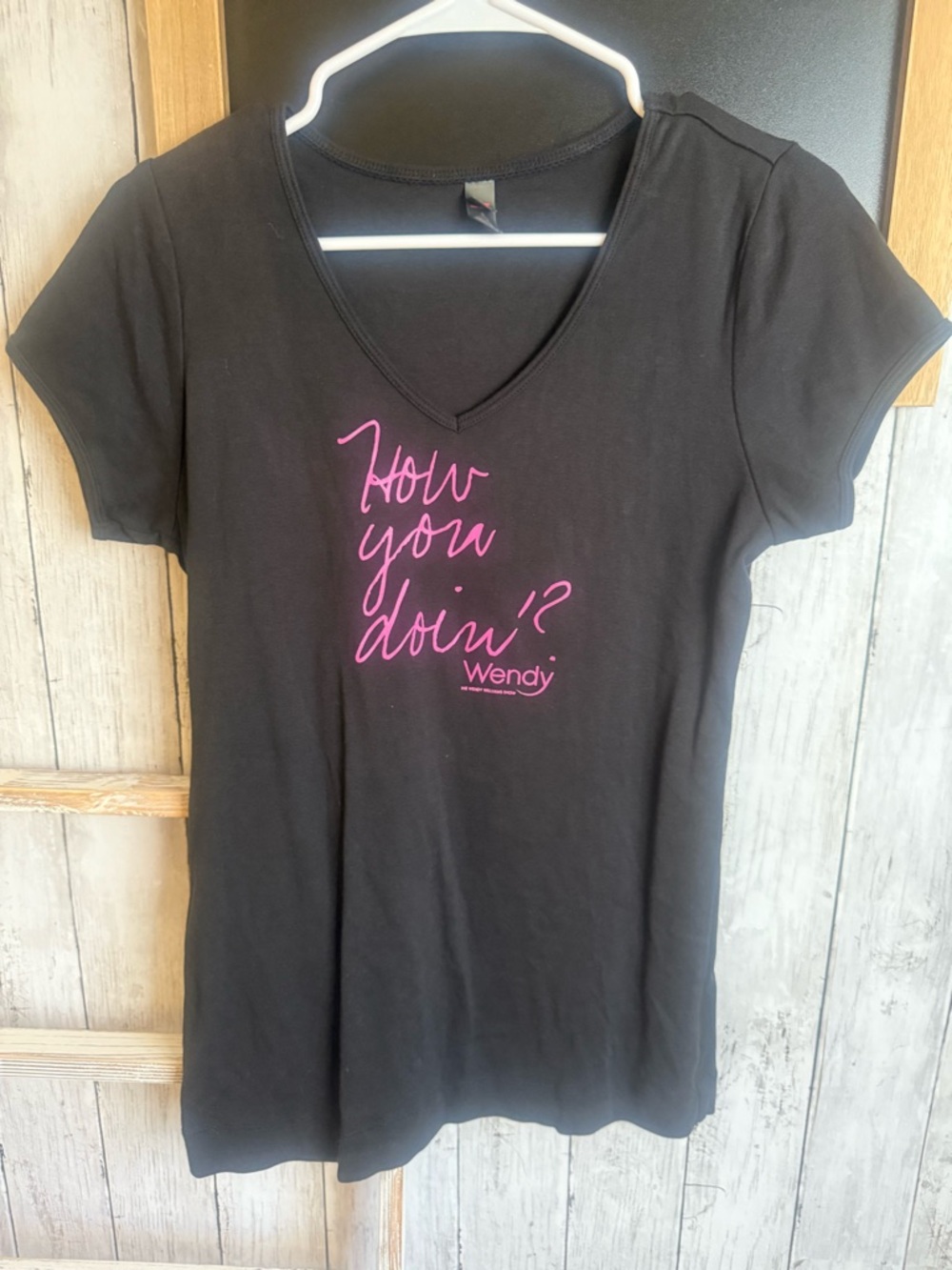 Women’s Wendy Williams TV show black XL V neck t Shirt “How You Doin’?